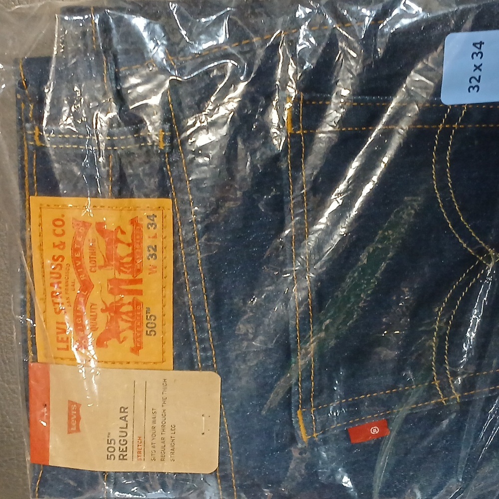 Levi’s 505 Straight Leg Jeans 32×34    2 For Les Than Half Of One Pair of jeans.